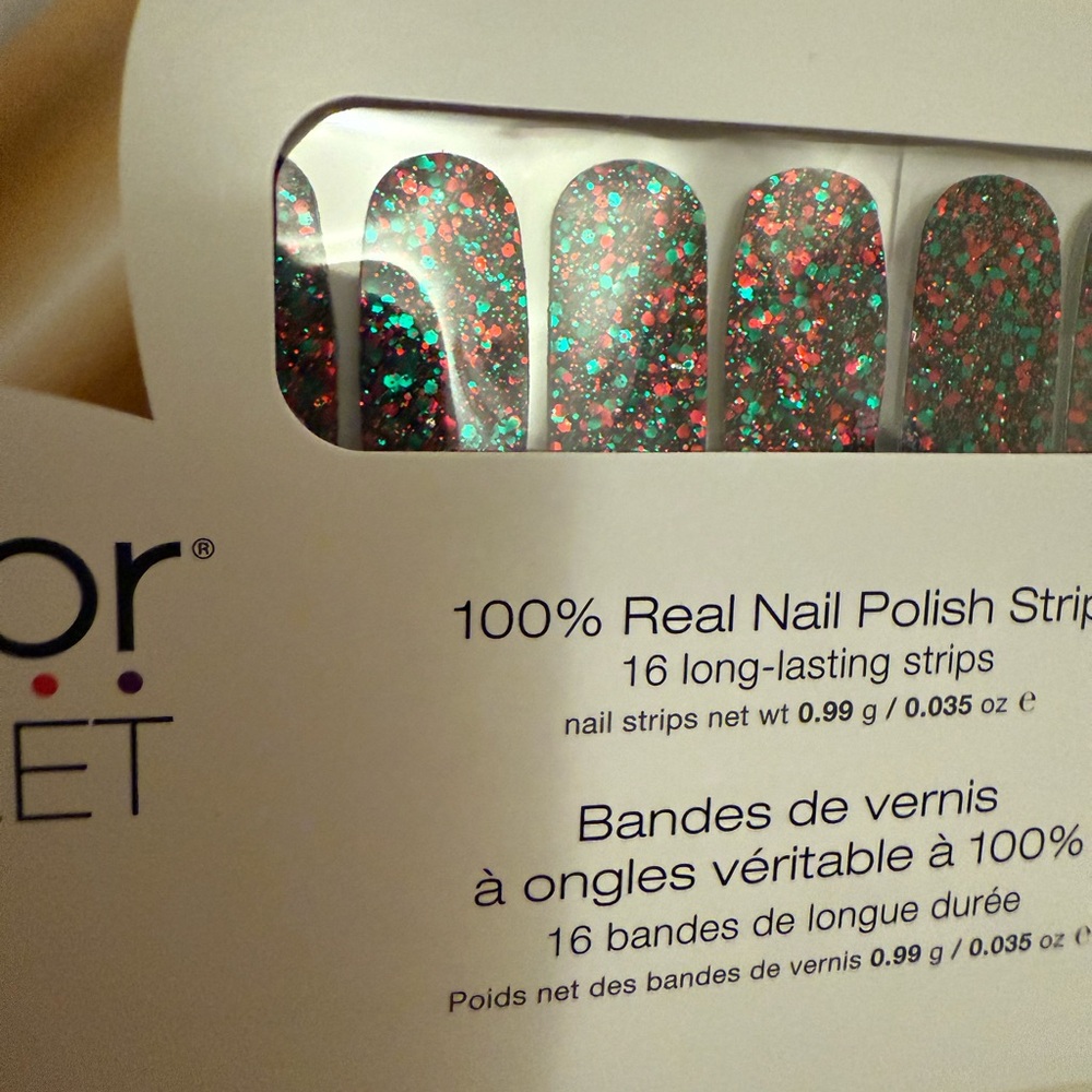 Color Street Midnight Holly Nail Strips